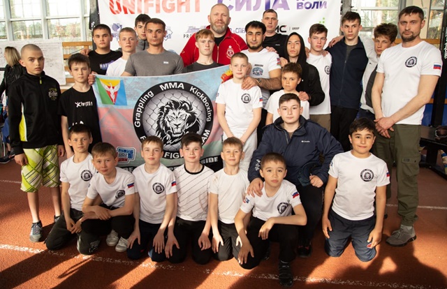 Команда борцов заняла второе место в чемпионате области