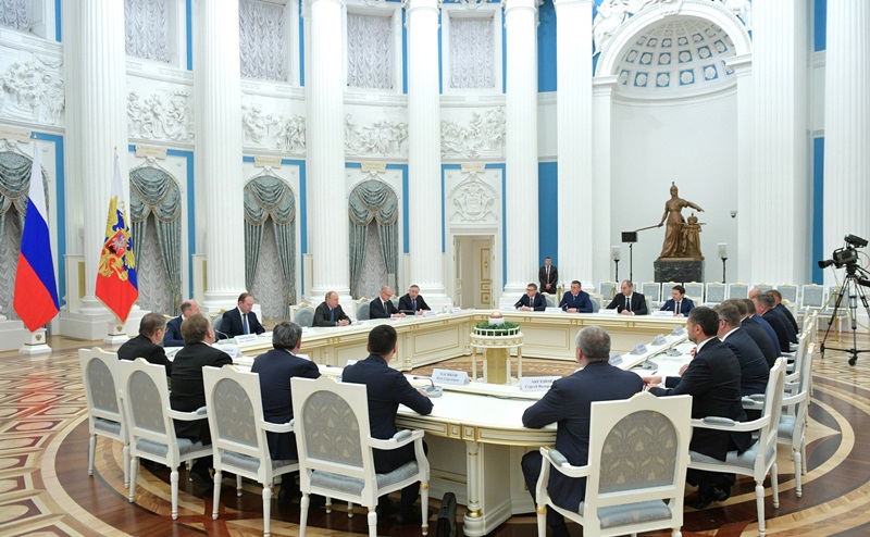 Президент России встретился с вновь избранными губернаторами