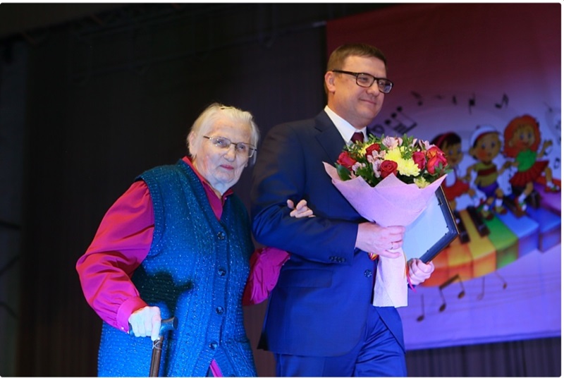 Алексей Текслер поздравил с юбилеем родную школу