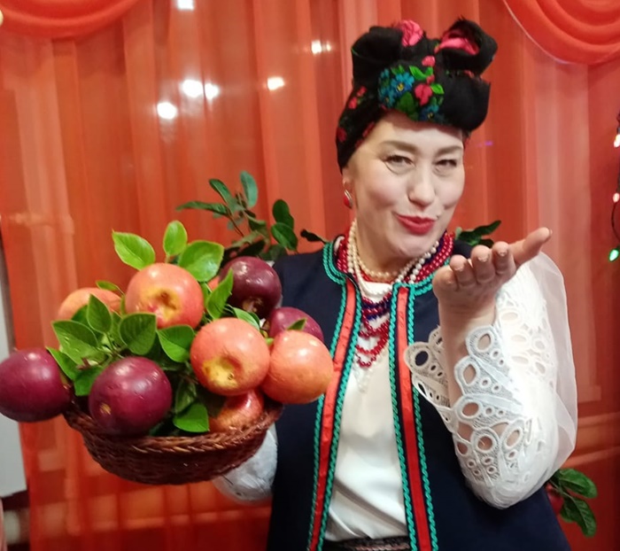 Коляда, коляда – отворяй ворота!