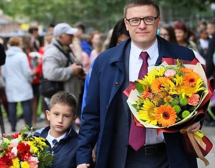 Алексей Текслер проводил своего сына в первый класс
