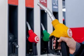 Бензин подорожает: в правительстве планируют повысить акцизы на топливо