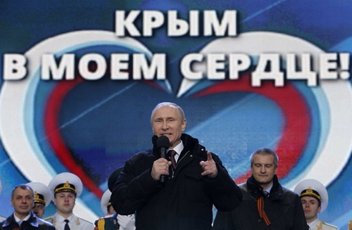 Я вас крепко обнимаю: Путин обратился к крымчанам