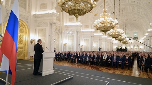  Владимир Путин обратится  к Федеральному собранию с посланием 