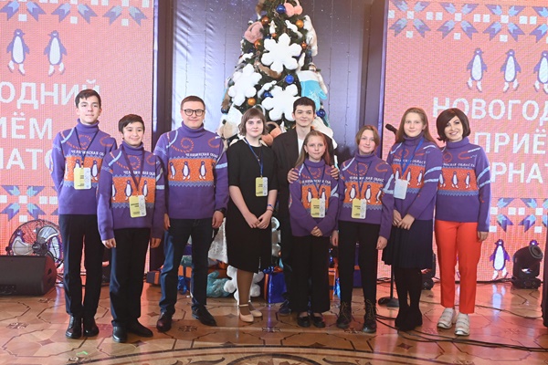 Алексей и Ирина Текслеры поздравили южноуральских талантливых детей с Новым годом 