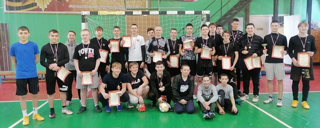 В турнире по мини-футболу мастер-класс показала команда ДЮСШ-1