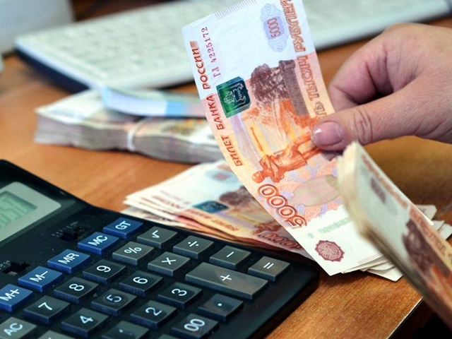 Южноуральцы с января получают повышенные выплаты Социального фонда России