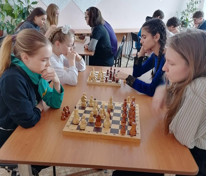 Школьники района состязались в шашках, шахматах и настольном теннисе