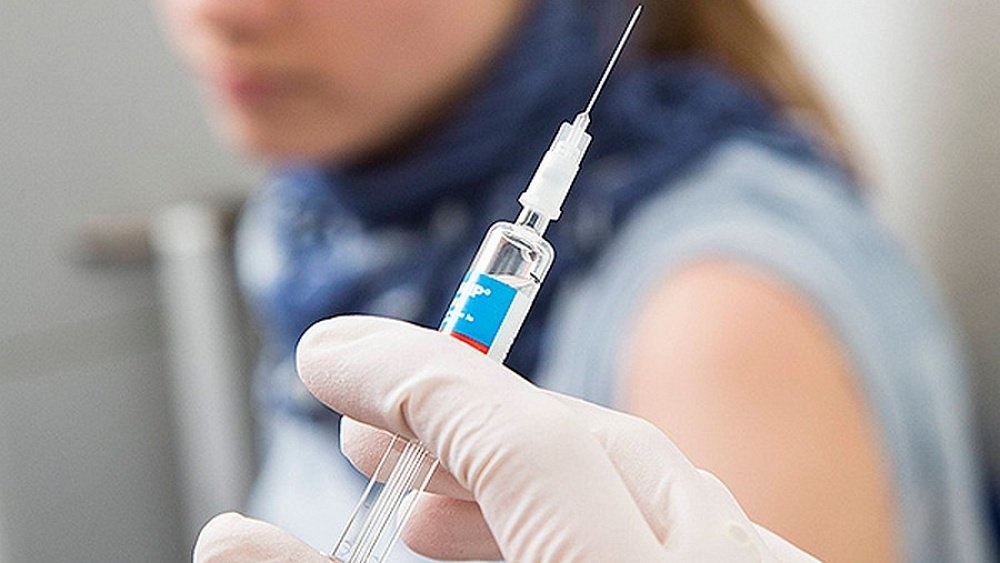Жители Челябинской области опасаются, что прививка от гриппа может ослабить иммунитет
