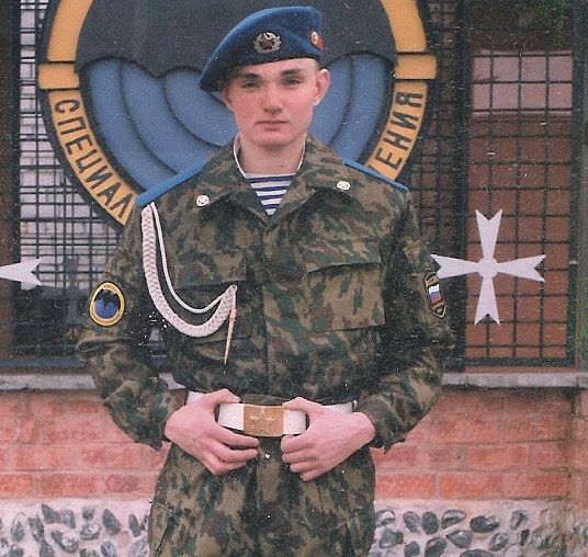 Владимир Гужва служил в войсках связи