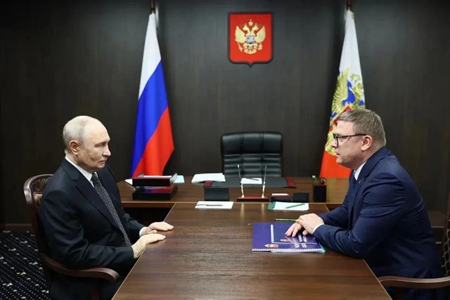 Президент России Владимир Путин провел встречу с губернатором Челябинской области Алексеем Текслером