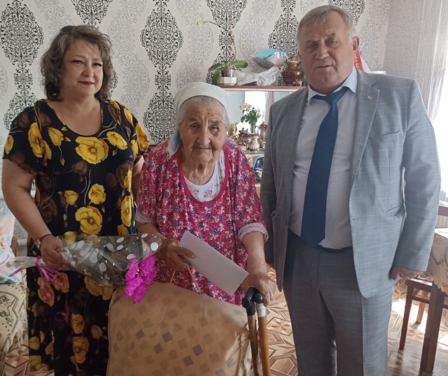 Мать-героиня отметила 95-летний юбилей