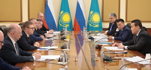 В правительстве Казахстана прошла встреча Алексея Текслера с премьер-министром Республики Алиханом Смаиловым
