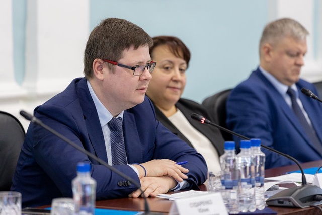 Заместитель губернатора Анатолий Векшин встретился с руководителями общественных приемных губернатора