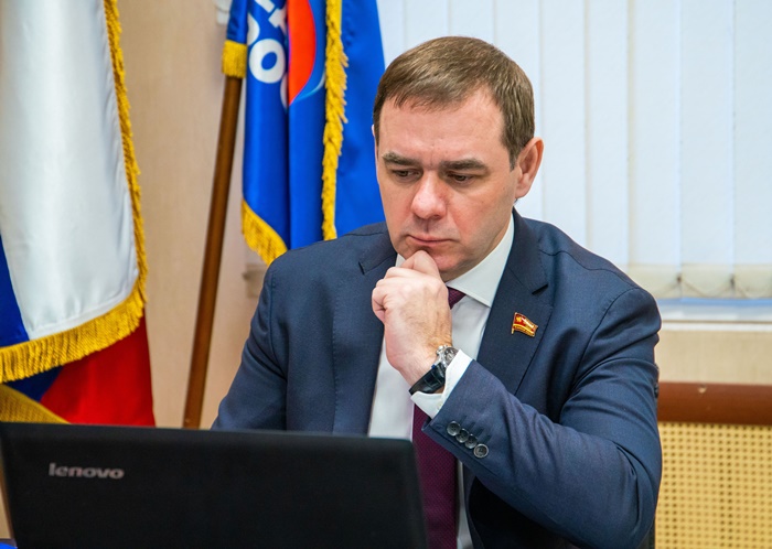 Поздравление председателя Законодательного Собрания Александра Лазарева с Днем рождения Челябинской области